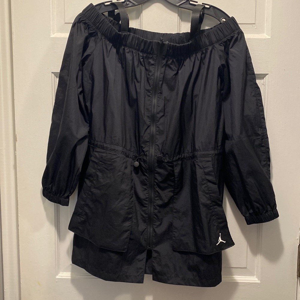 Jordan Brand Womens Utility Off Shoulder Jacket CU4065-010 Black-size medium